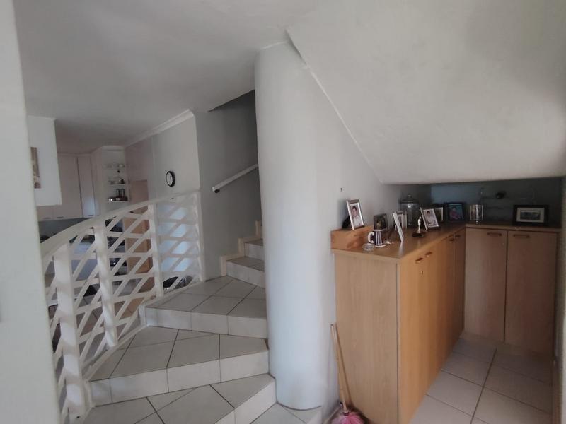 4 Bedroom Property for Sale in Wavecrest Eastern Cape